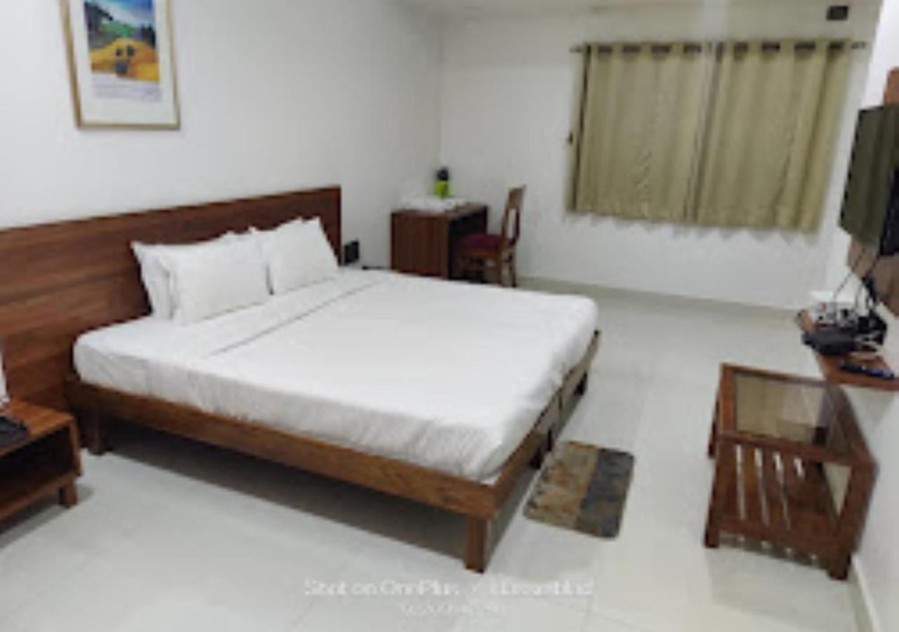 Hotel Rajwada Kapurhol Kapurwahal Luaran gambar